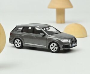 Audi Q7 – Graphite Grey – 1:43