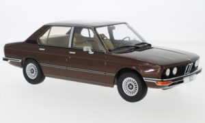 BMW 5er (E12), metallic-dark brown