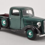Ford Pick Up, metallic-green/black without showcase