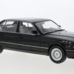 BMW 750i (E32), metallic-black 7er / 7 series