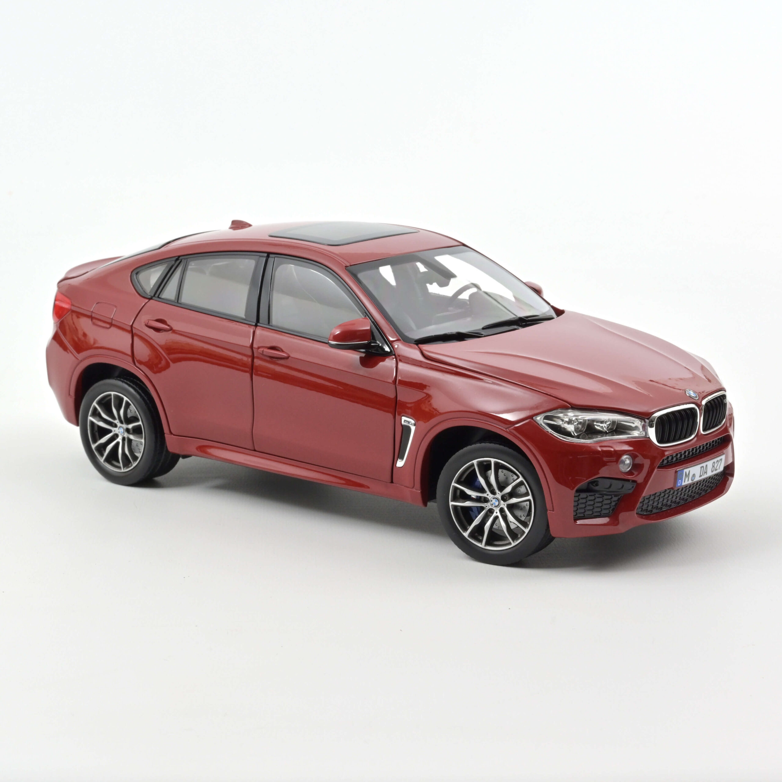 BMW X6 M 2015 – Red metallic