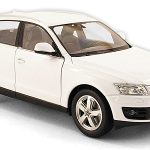 Audi Q5, weiss, ohne Vitrine
