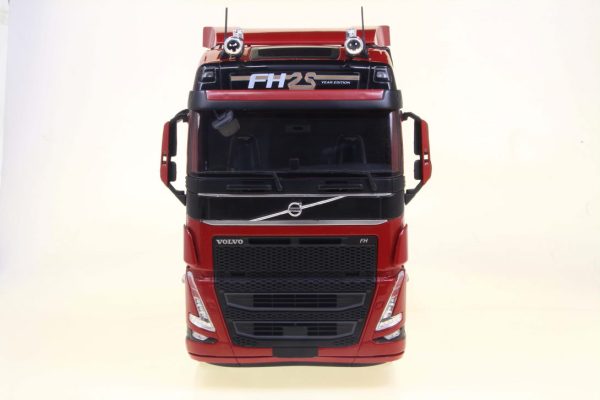 VOLVO TRUCKS FH GLOBETROTTER XL 25 YEARS EDITION RED - Slika 9