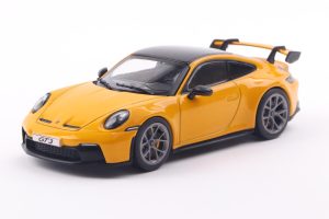PORSCHE 992 GT3 YELLOW 2023