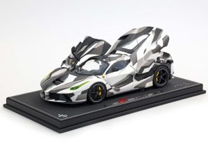 Ferrari LaFerrari 2012 open diecast – SPECIAL PACK Camouflage display case included