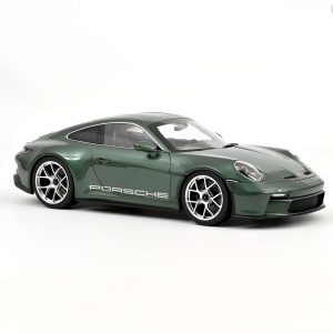 Porsche 911 S/T 2023 Malachite Green metallic